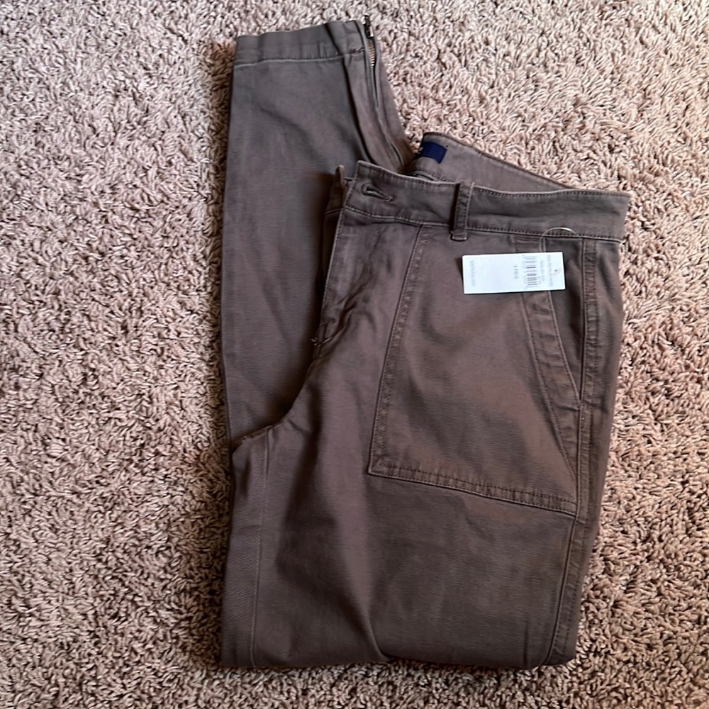NWT brown high waist Gap khakis ** moving sale must go**